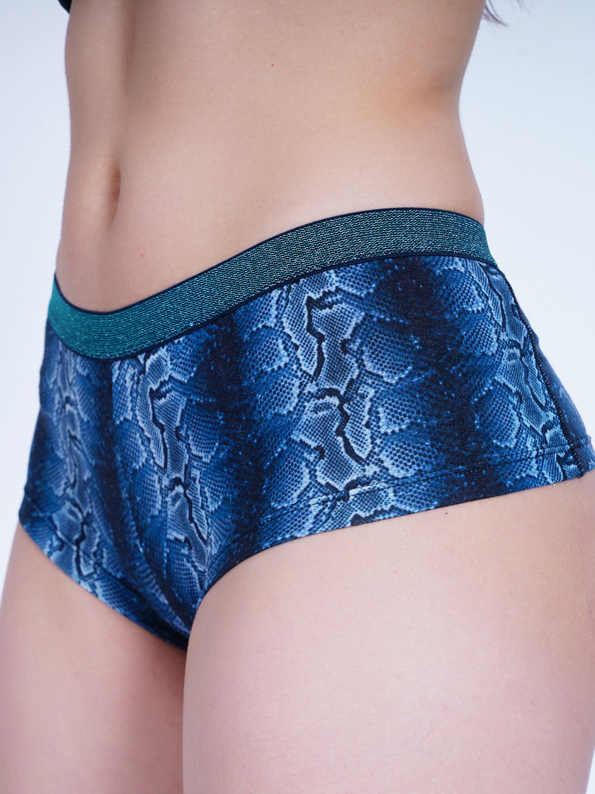 Medusa Booty Short