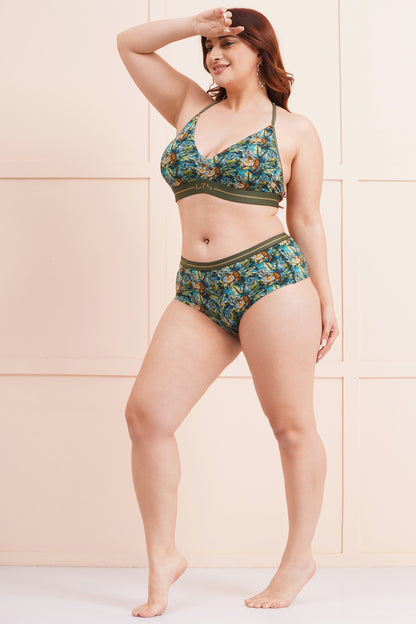 Wild Gaze Booty Short